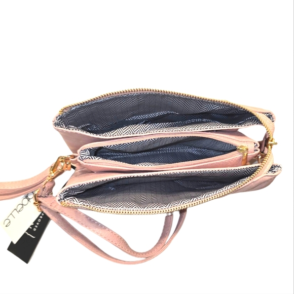 Chevron Quilted Triple Gusset Convertible Crossbody Bag in Blush Pink - Picture 5 of 7